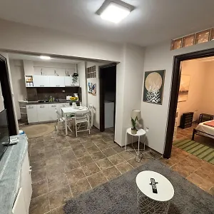  Apartament At The Core Of The Next To Gallerius Palace Grecja